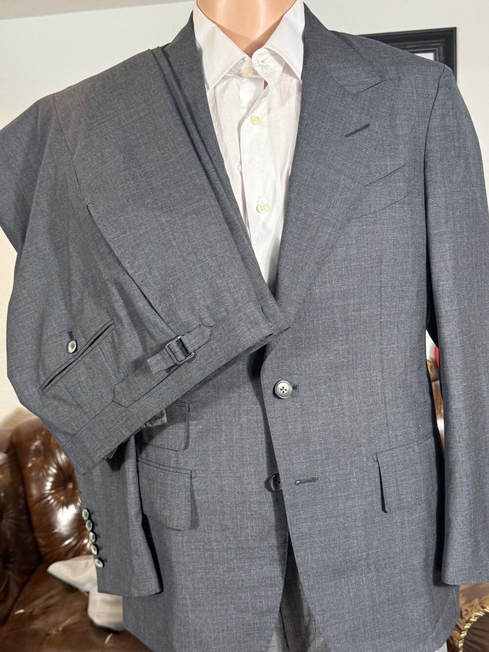 Tom Ford Shelton 2Pc Charcoal Wool Peak Lapel Suit 48R 38R 34x28 Trousers